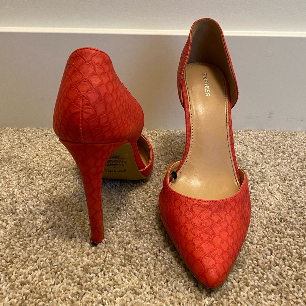 Express Pointed-Toe Pumps